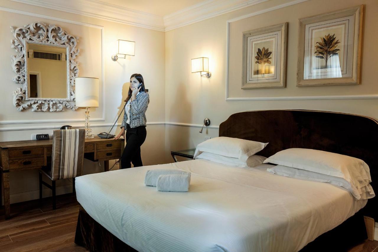 Fh55 Hotel Villa Fiesole Bagian luar foto