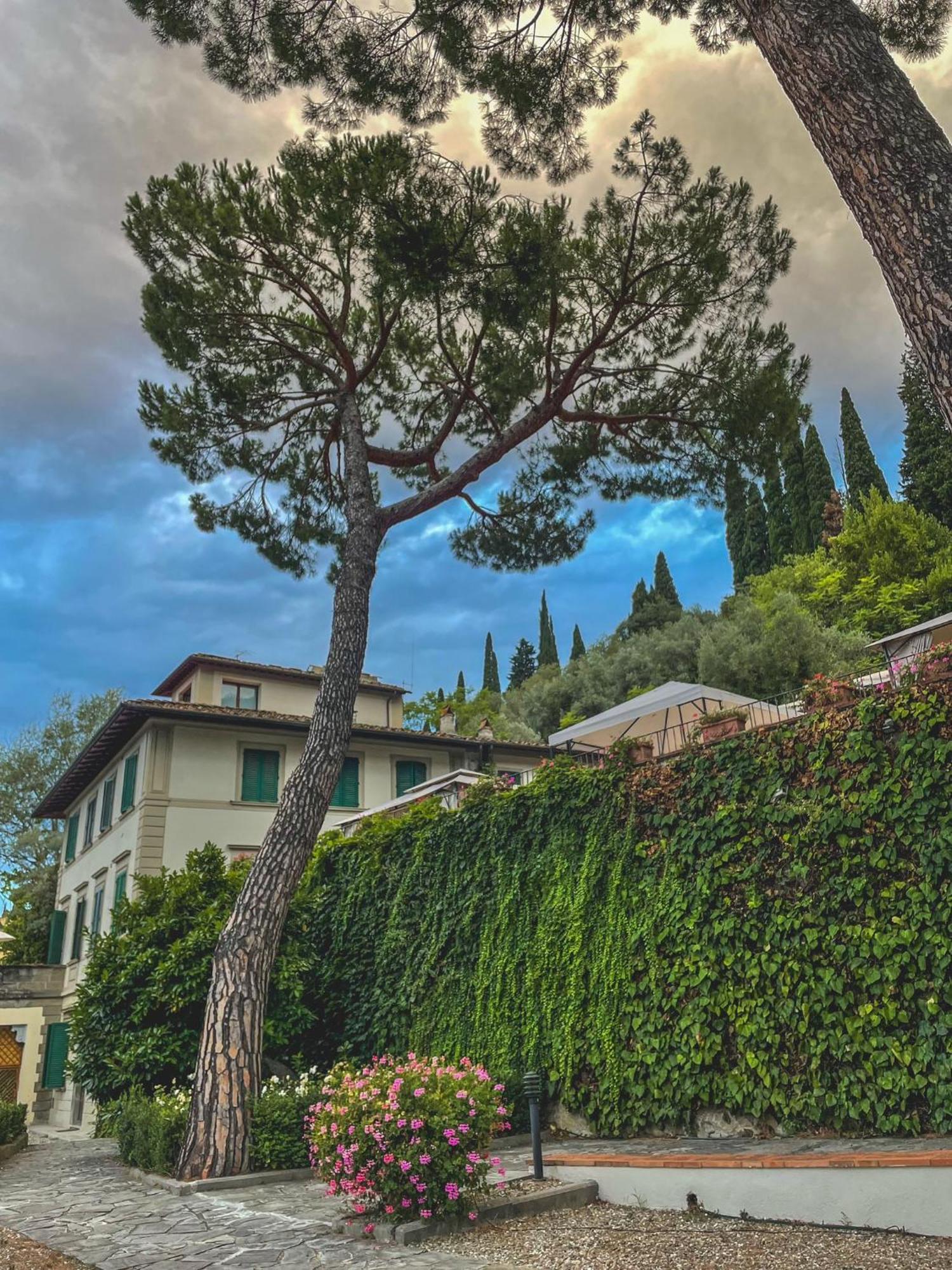 Fh55 Hotel Villa Fiesole Bagian luar foto